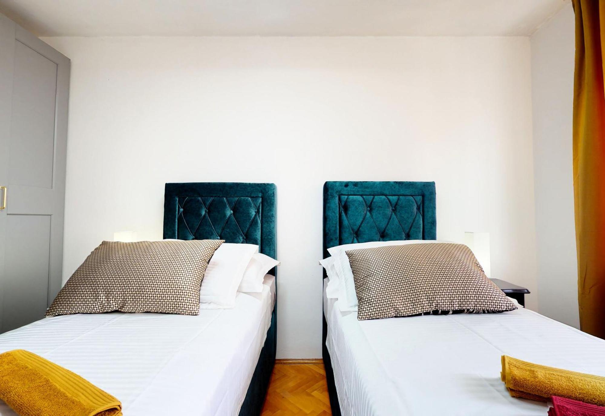 Modern Deluxe Sara Ii With 2 Bedrooms- Apartman Split